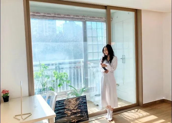 Despacito Oasis - 2 Private Bathroom Max 6 Beds * 서울특별시